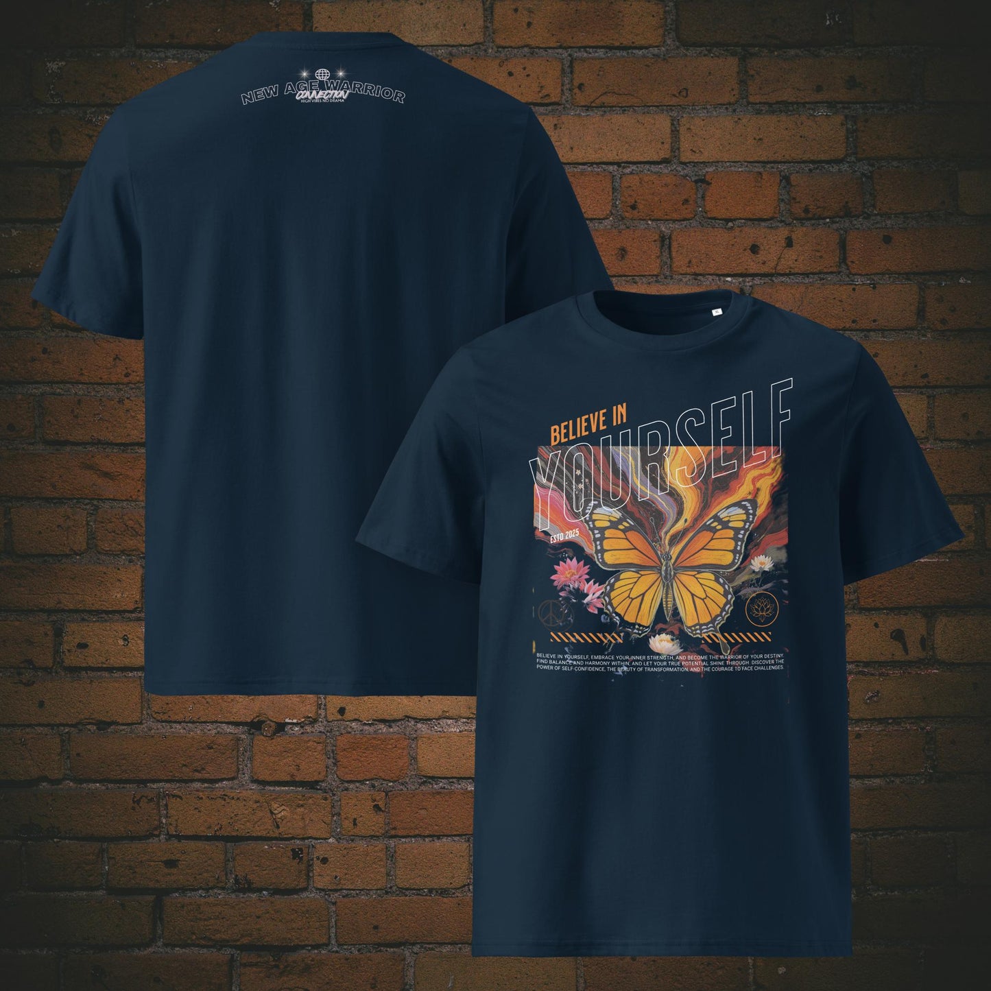 Believe in Yourself – Schmetterling T-Shirt | New Age Warrior Kollektion Unisex Druck auf blauer Bio-Baumwolle
