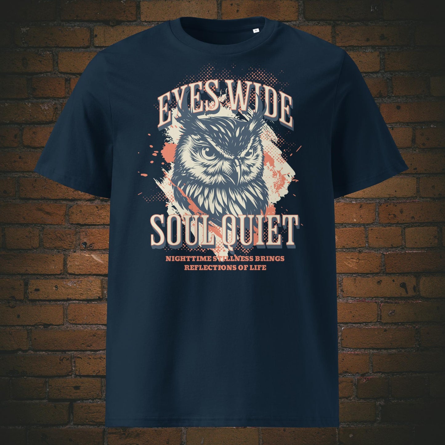 Krafttier Eule – Eyes Wide, Soul Quiet | Spirit Animal T-Shirt Unisex - Druck auf Bio Baumwolle in der Farbe Blau