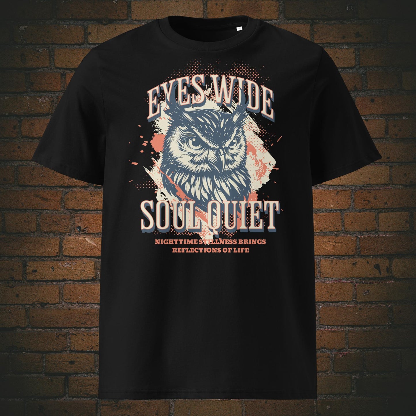 Krafttier Eule – Eyes Wide, Soul Quiet | Spirit Animal T-Shirt Unisex - Druck auf Bio-Baumwolle in der Farbe schwarz