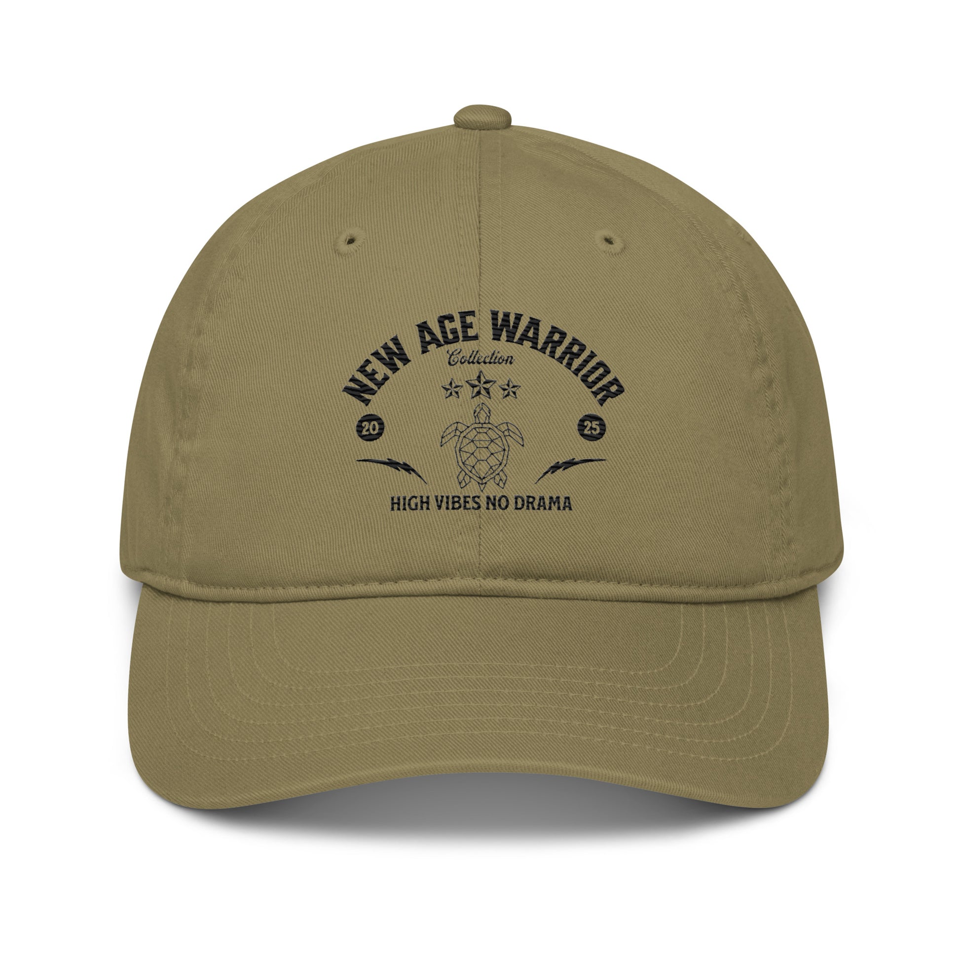 New Age Warrior Cap – Schwarzes Design  bestickt auf beiger Bio Baumwolle
