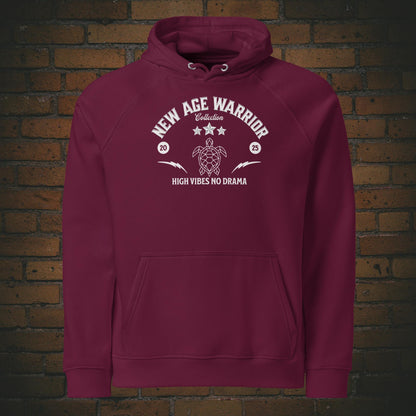 New Age Warrior Hoodie – Turtle Design I’m in Sync | Bio Baumwolle in der Farbe weinrot - Druck auf der Brust