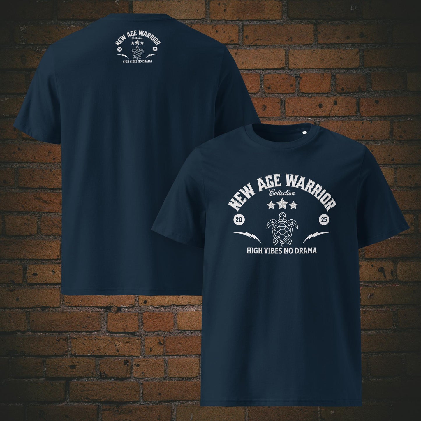 New Age Warrior T-Shirt – High Vibes No Drama weisses Design Druck auf Bio Baumwolle in dunkelblau
