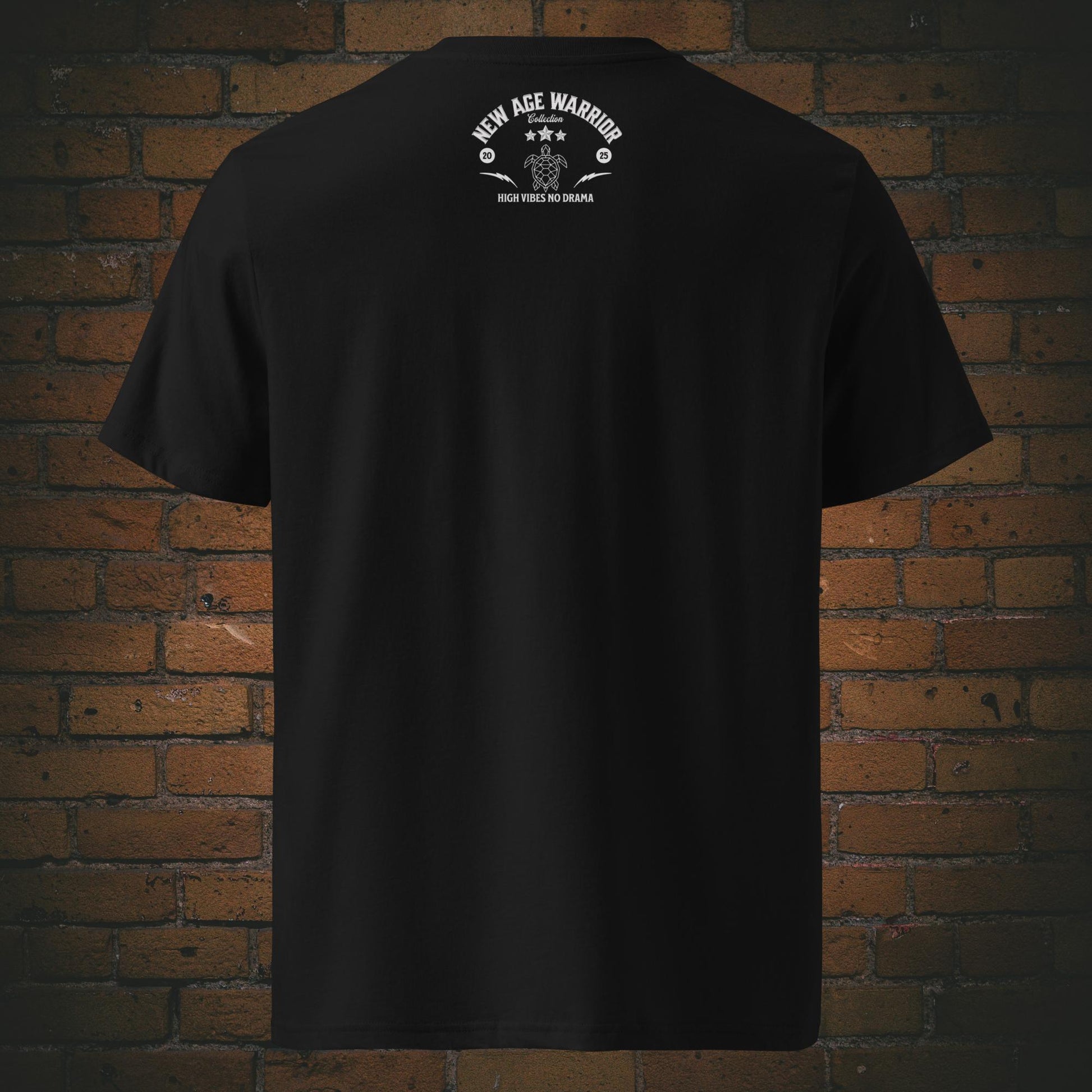 New Age Warrior T-Shirt – Turtle Design I’m in Sync | Bio Baumwolle in der Farbe schwarz - Druck auf dem Rücken