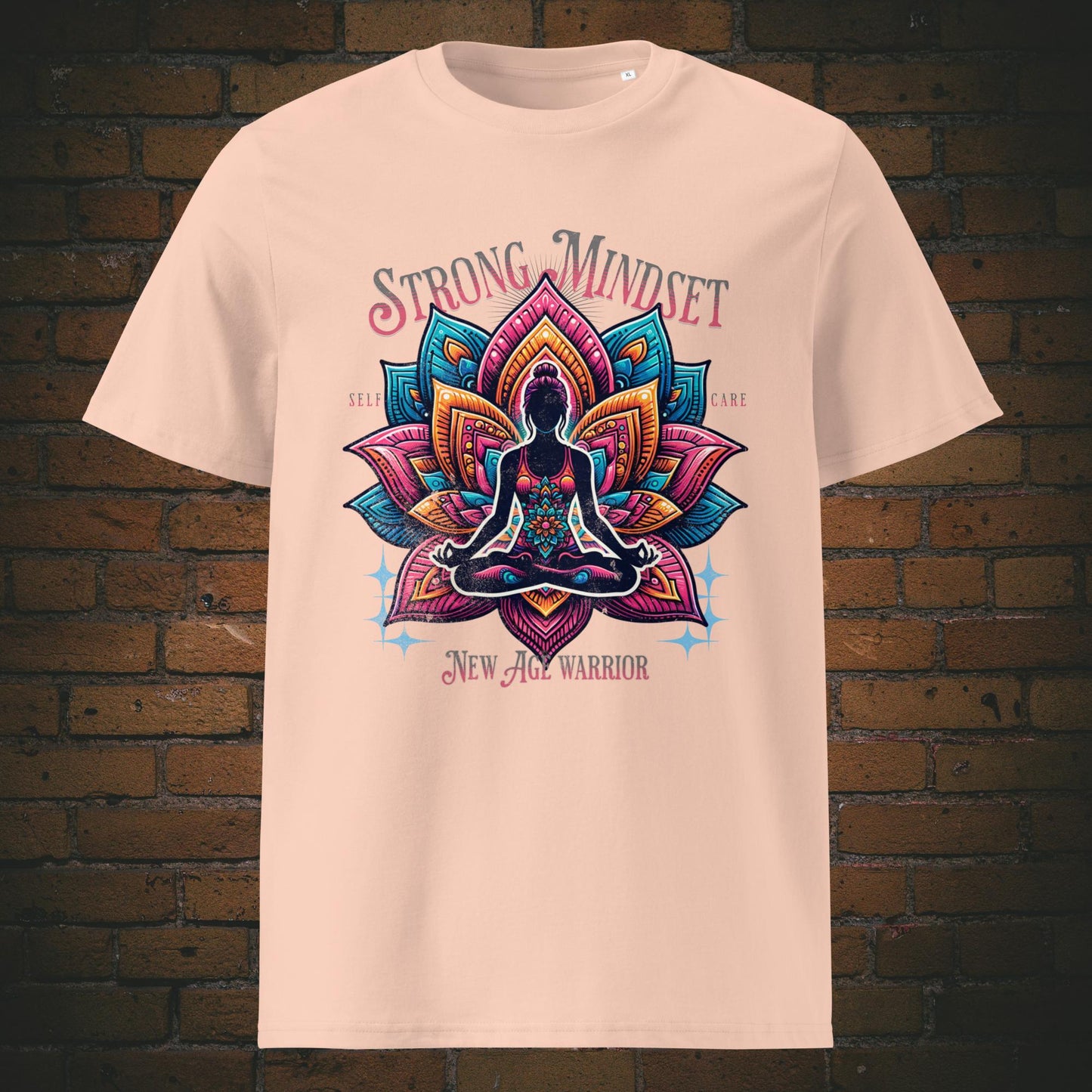 Strong Mindset T-Shirt Unisex Bio Baumwolle – Yoga Lotus Design | New Age Warrior Kollektion in der Farbe Pfirsich 