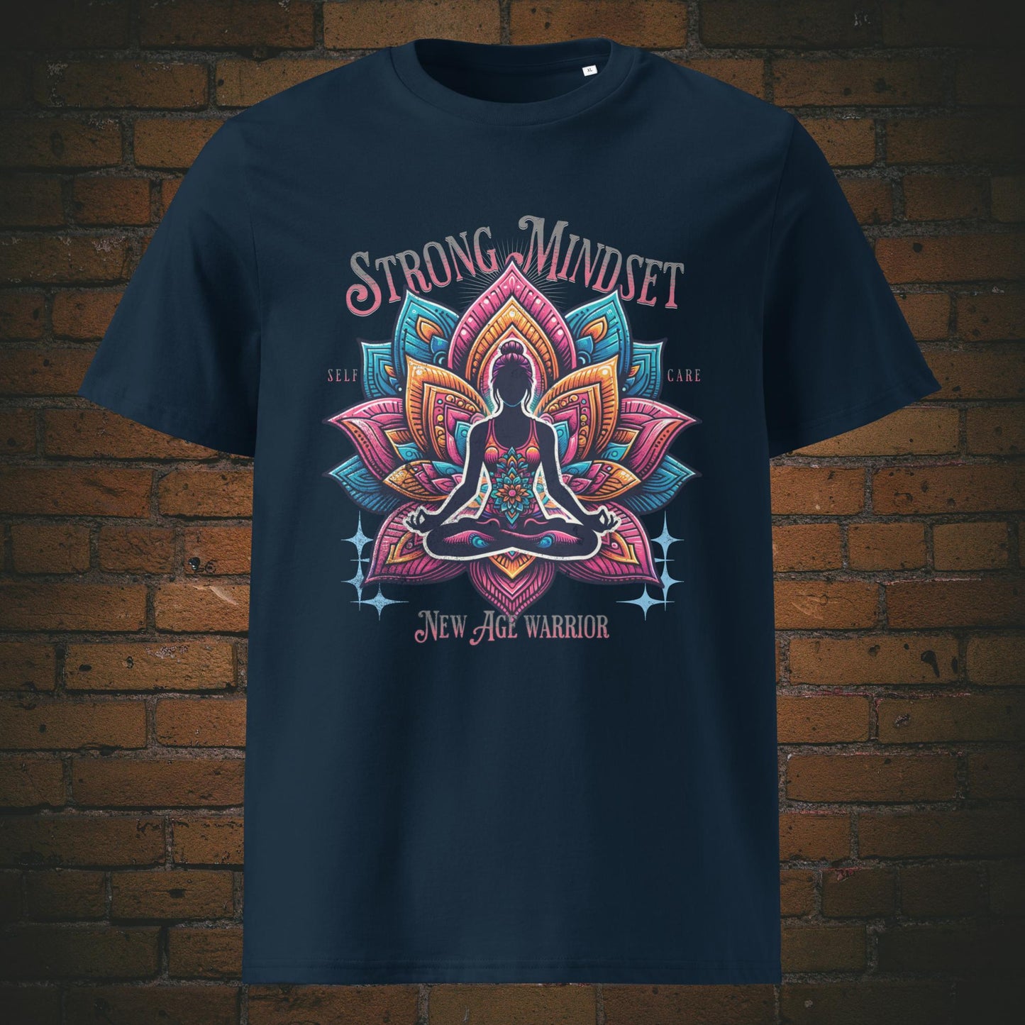 Strong Mindset T-Shirt Unisex Bio Baumwolle – Yoga Lotus Design | New Age Warrior Kollektion in der Farbe dunkelblau 