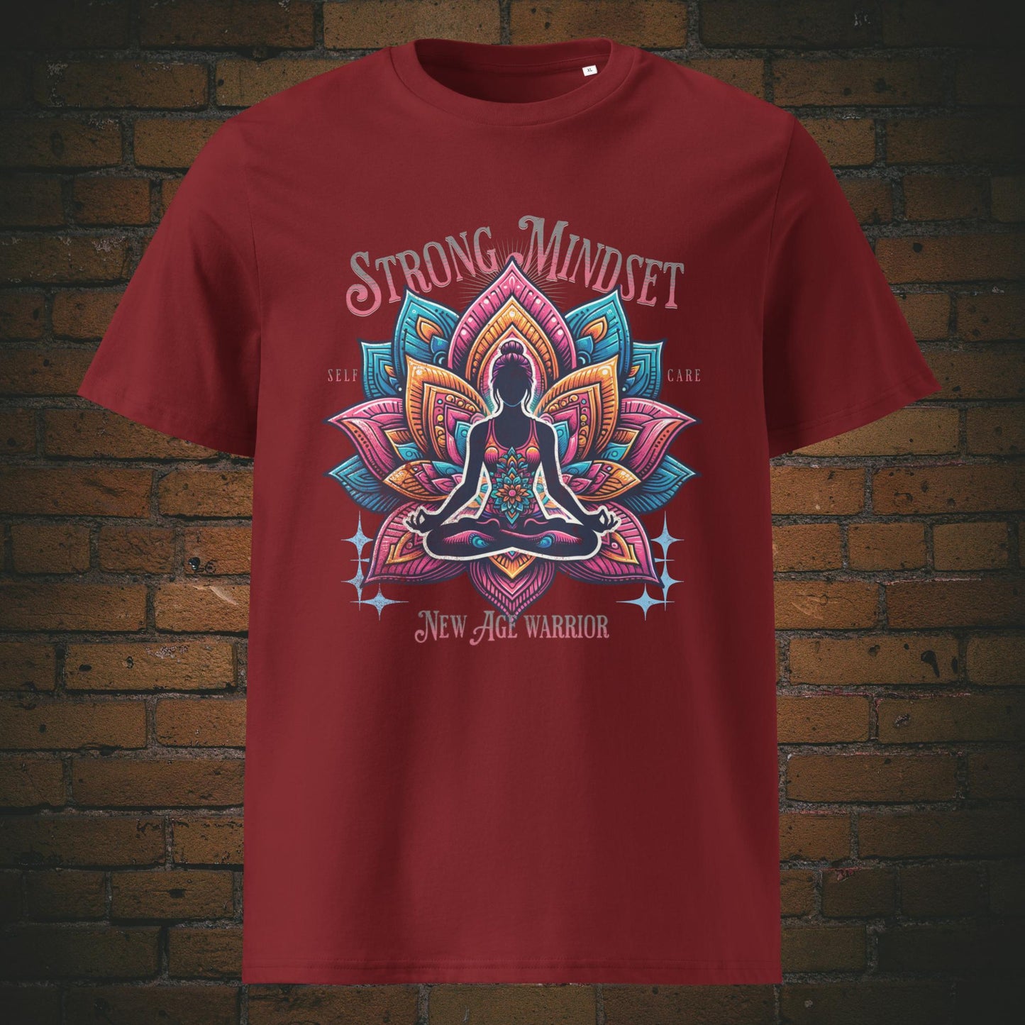 Strong Mindset T-Shirt Unisex Bio Baumwolle – Yoga Lotus Design | New Age Warrior Kollektion in der Farbe weinrot 