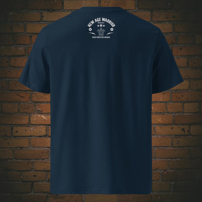 T-Shirt Unisex – King of Chill Löwe | Bio Baumwolle in der Farbe dunkelblau Backprint aus der New Age Warrior Kollektion